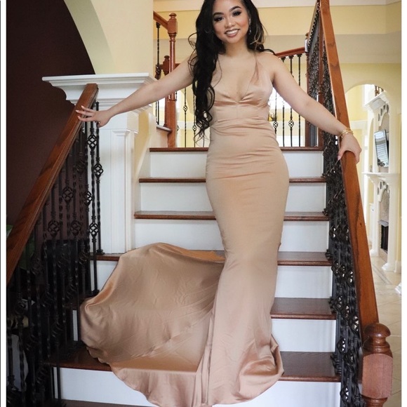 PROM DRESS - Picture 2 of 3